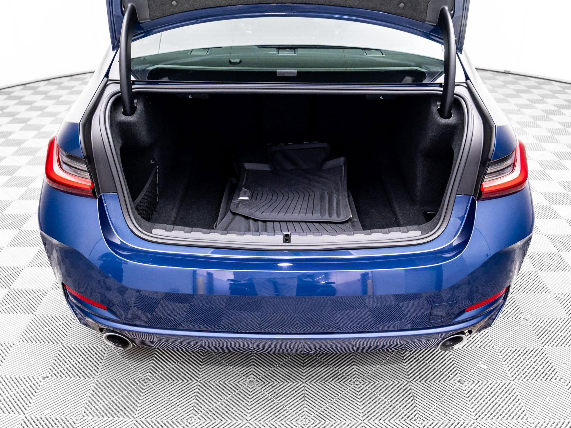 Certified 2023 BMW 330i xDrive Sedan image 30