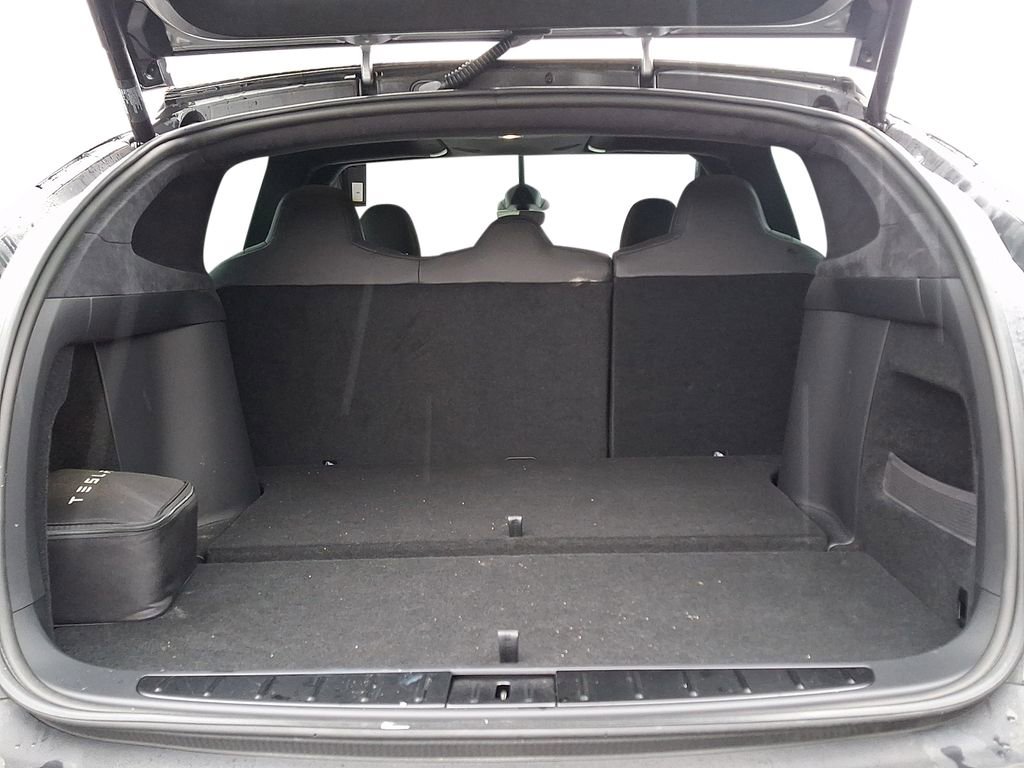 Used 2024 Tesla Model X image 28