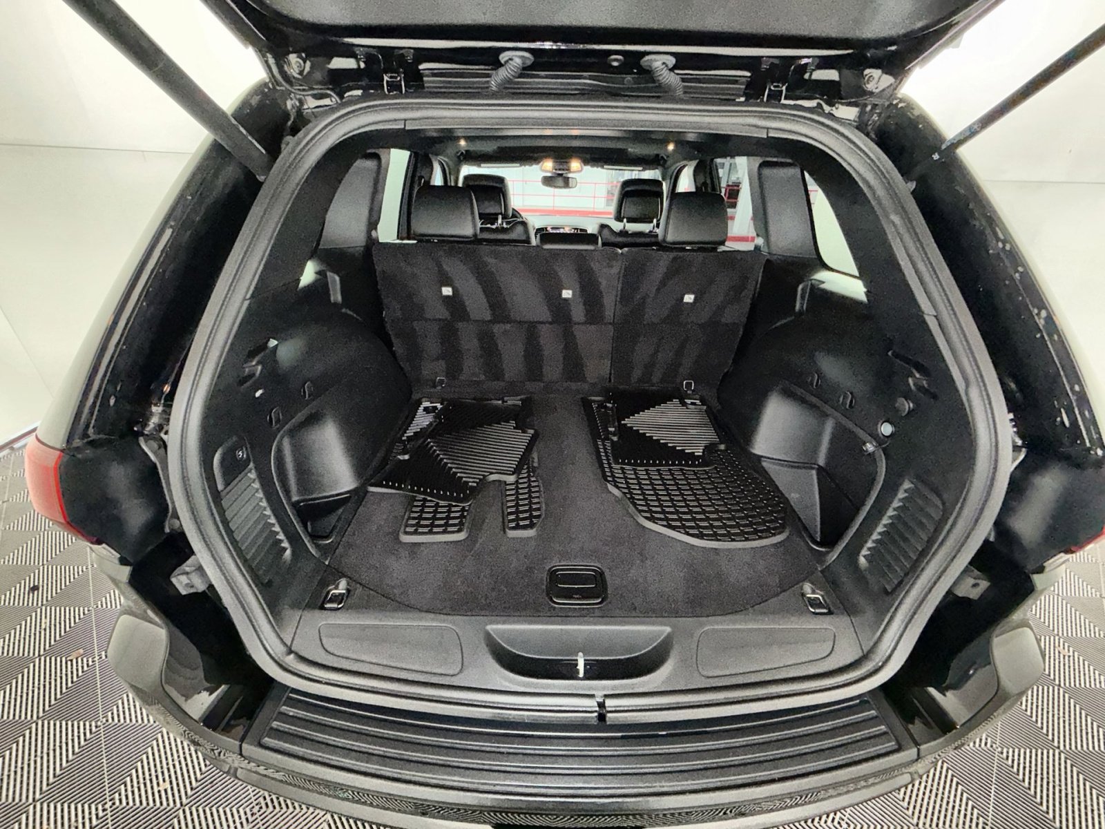 Used 2022 Jeep Grand Cherokee Laredo X image 26