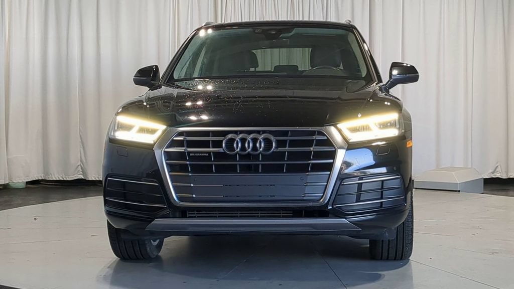 Used 2018 Audi Q5 2.0T Premium Plus w/ Premium Plus Package AWD/4WD image 3