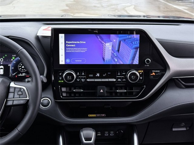 Certified 2025 Toyota Highlander Limited image 23