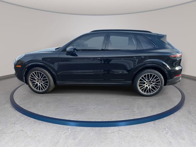Used 2023 Porsche Cayenne Platinum Edition image 9