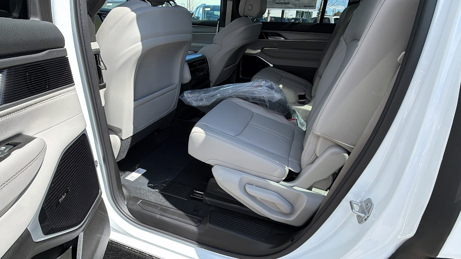 New 2026 Jeep Grand Wagoneer Limited AWD/4WD image 20