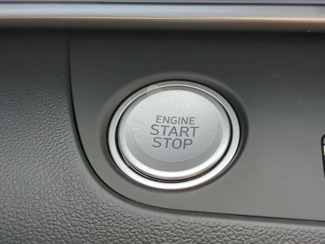 Used 2025 Hyundai Elantra Limited FWD image 27