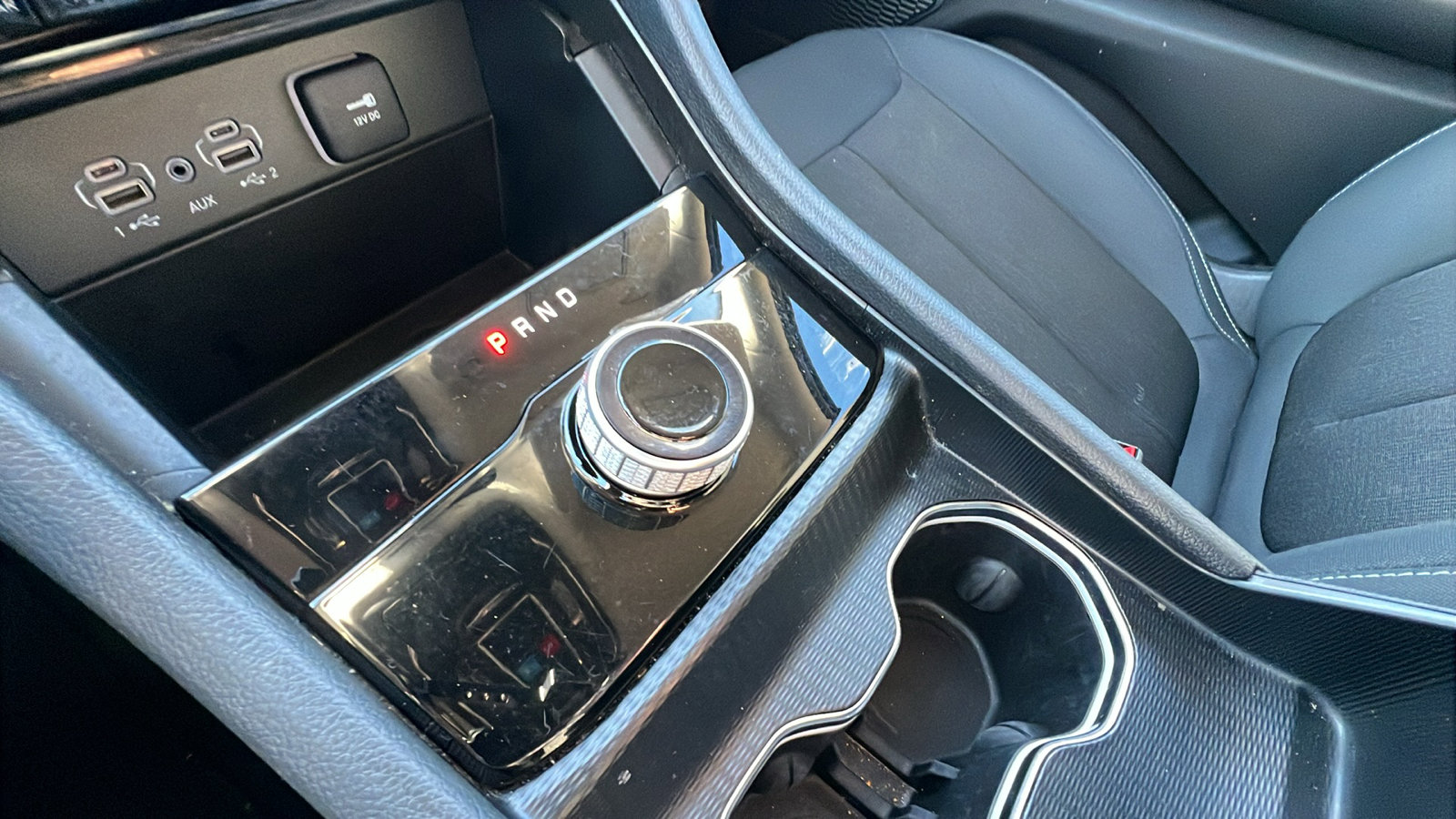 Used 2023 Jeep Grand Cherokee L Laredo image 32