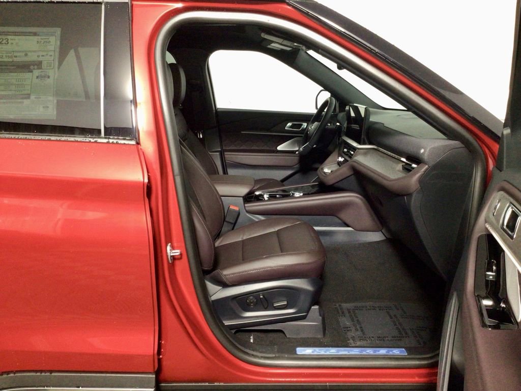 New 2026 Ford Explorer Platinum w/ LUX Leather Package image 34