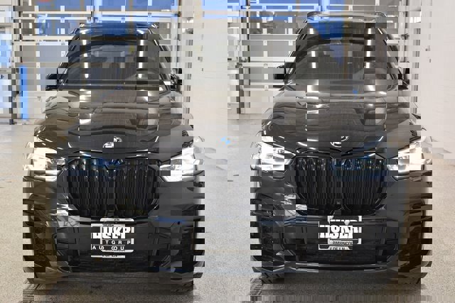 Used 2023 BMW X5 xDrive40i w/ M Sport Package image 3