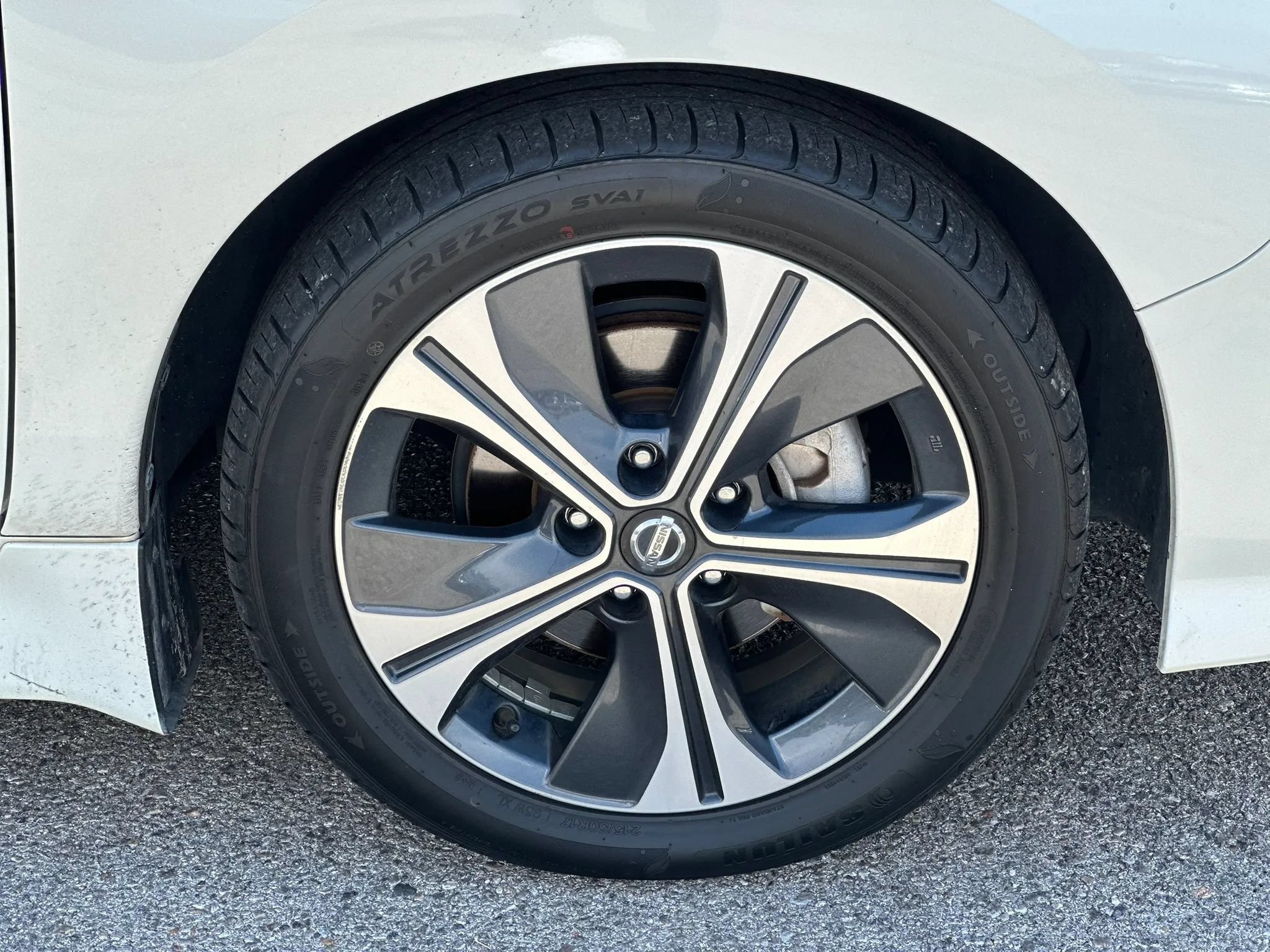 Used 2018 Nissan Leaf SL w/ SL Technology Package FWD image 24