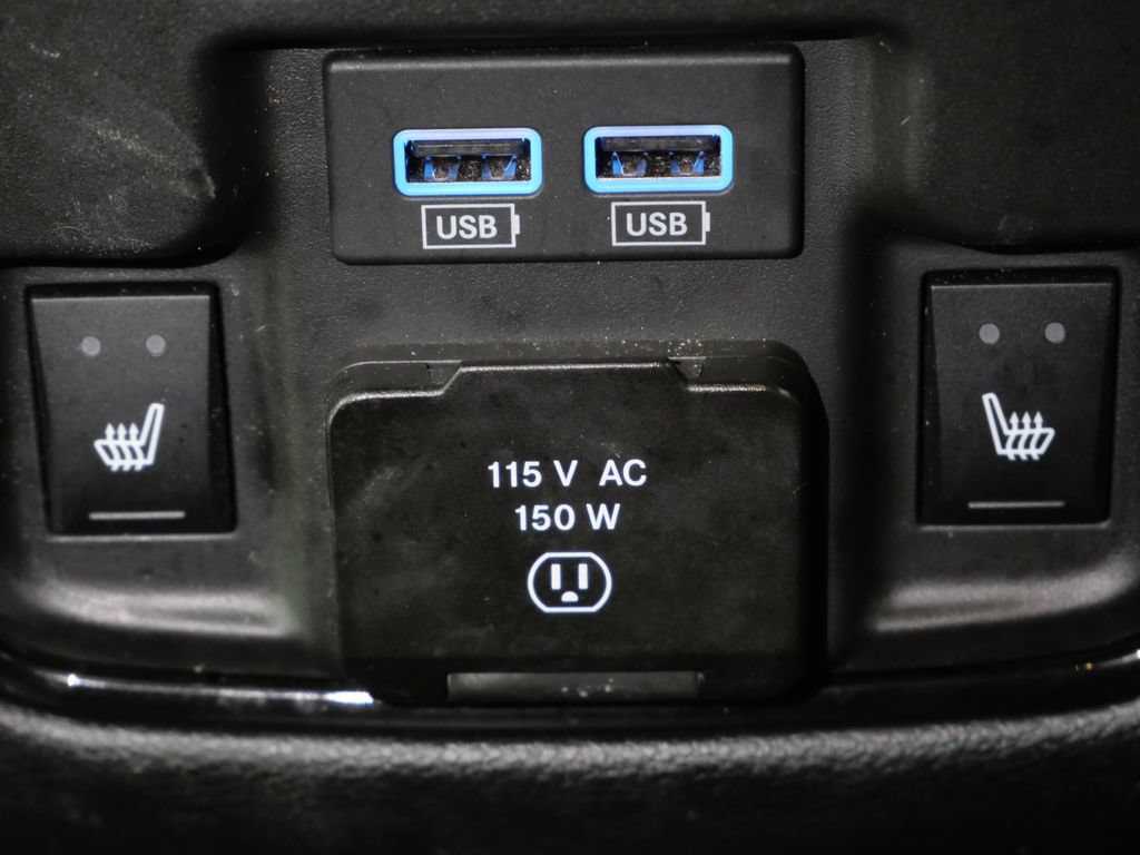 Used 2023 Dodge Durango R/T w/ Tow 'N Go Package AWD/4WD image 27