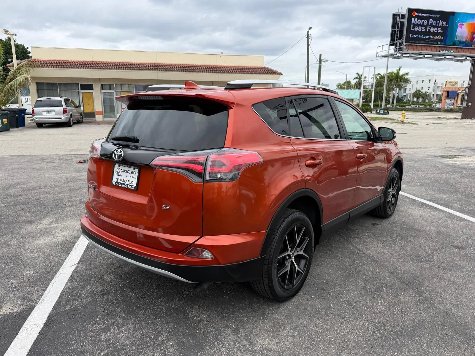 Used 2016 Toyota RAV4 SE FWD image 5