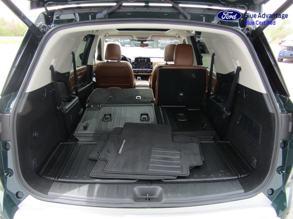 Used 2025 Nissan Pathfinder Platinum w/ Cargo Package AWD/4WD image 22