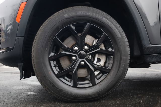 Certified 2024 Jeep Grand Cherokee L Laredo image 8
