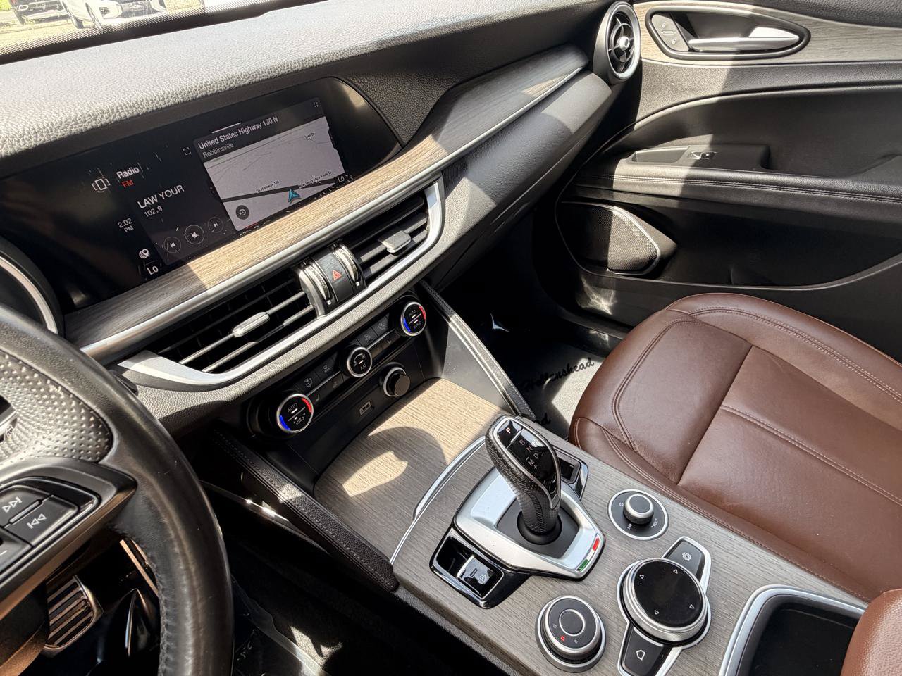 Used 2022 Alfa Romeo Stelvio Ti AWD/4WD image 36