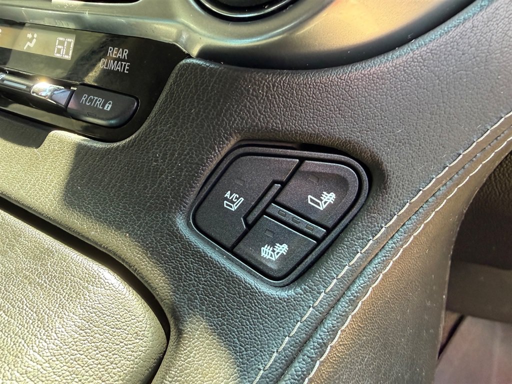 Used 2016 Chevrolet Tahoe LTZ AWD/4WD image 5