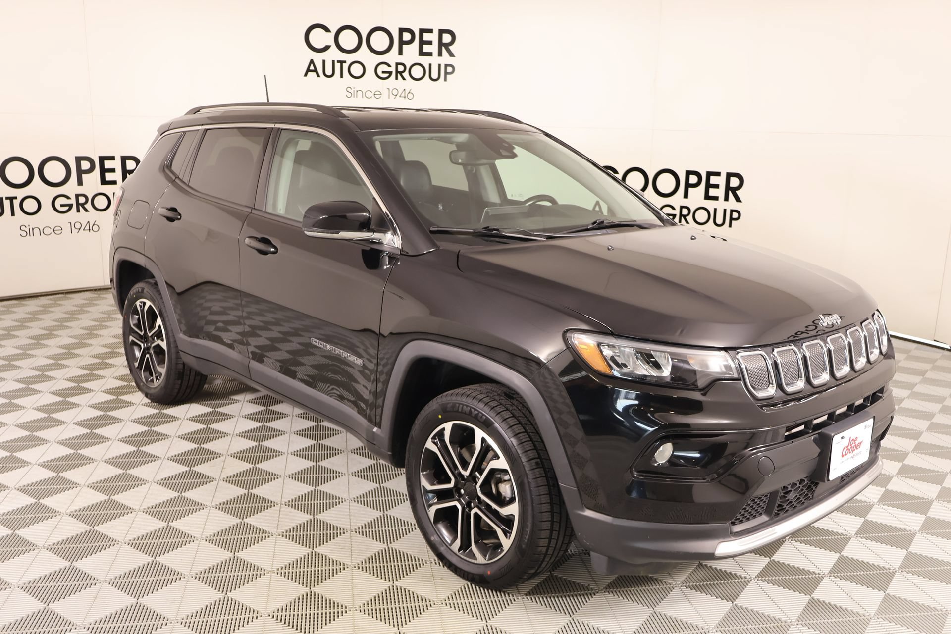 Used 2022 Jeep Compass Limited AWD/4WD image 1