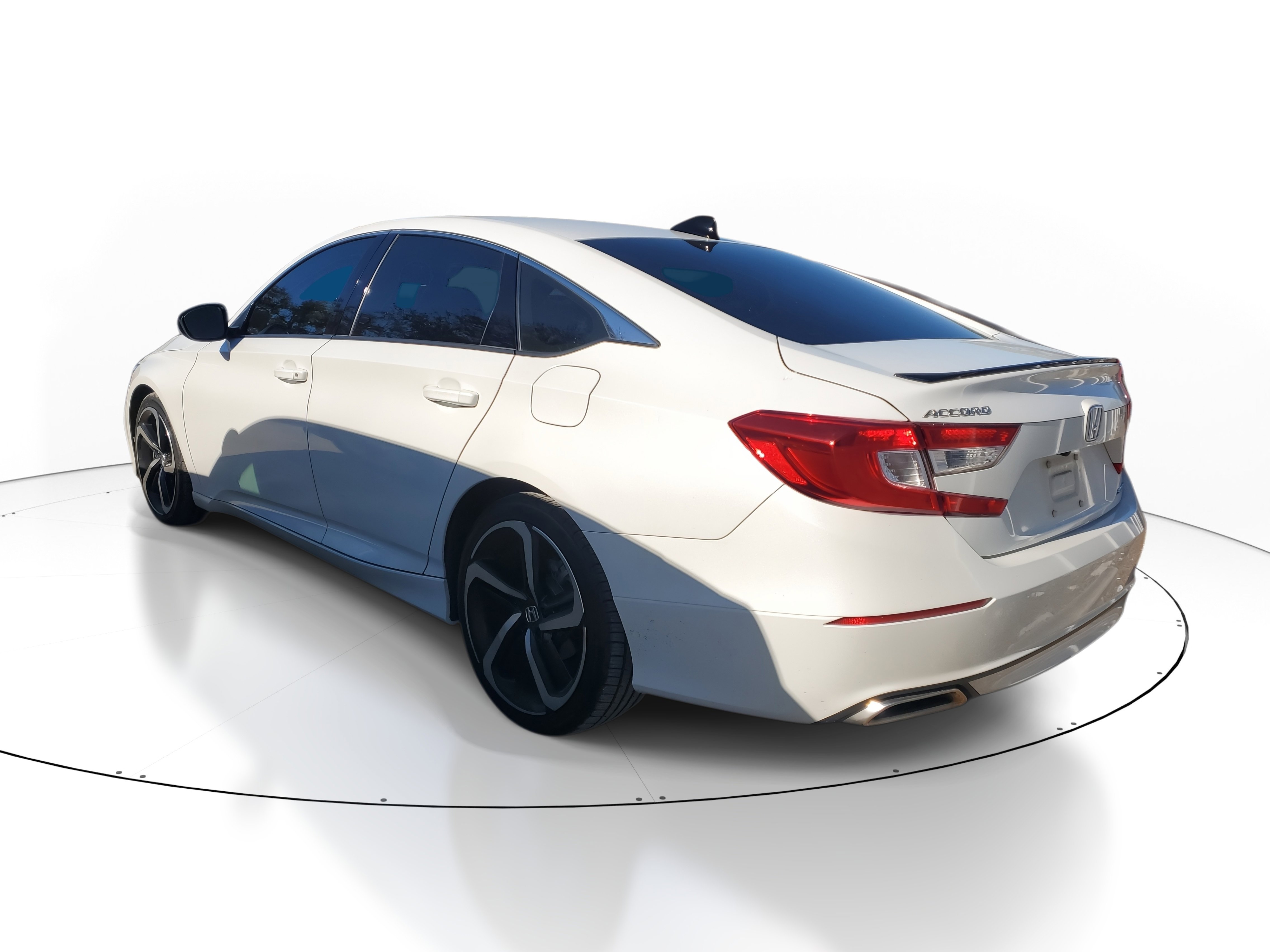 Used 2022 Honda Accord Sport image 4