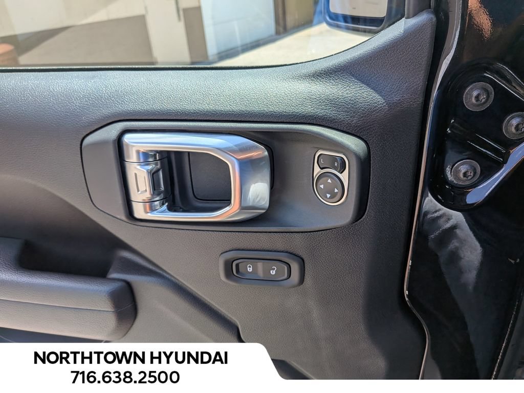 Used 2026 Jeep Gladiator Mojave AWD/4WD image 28