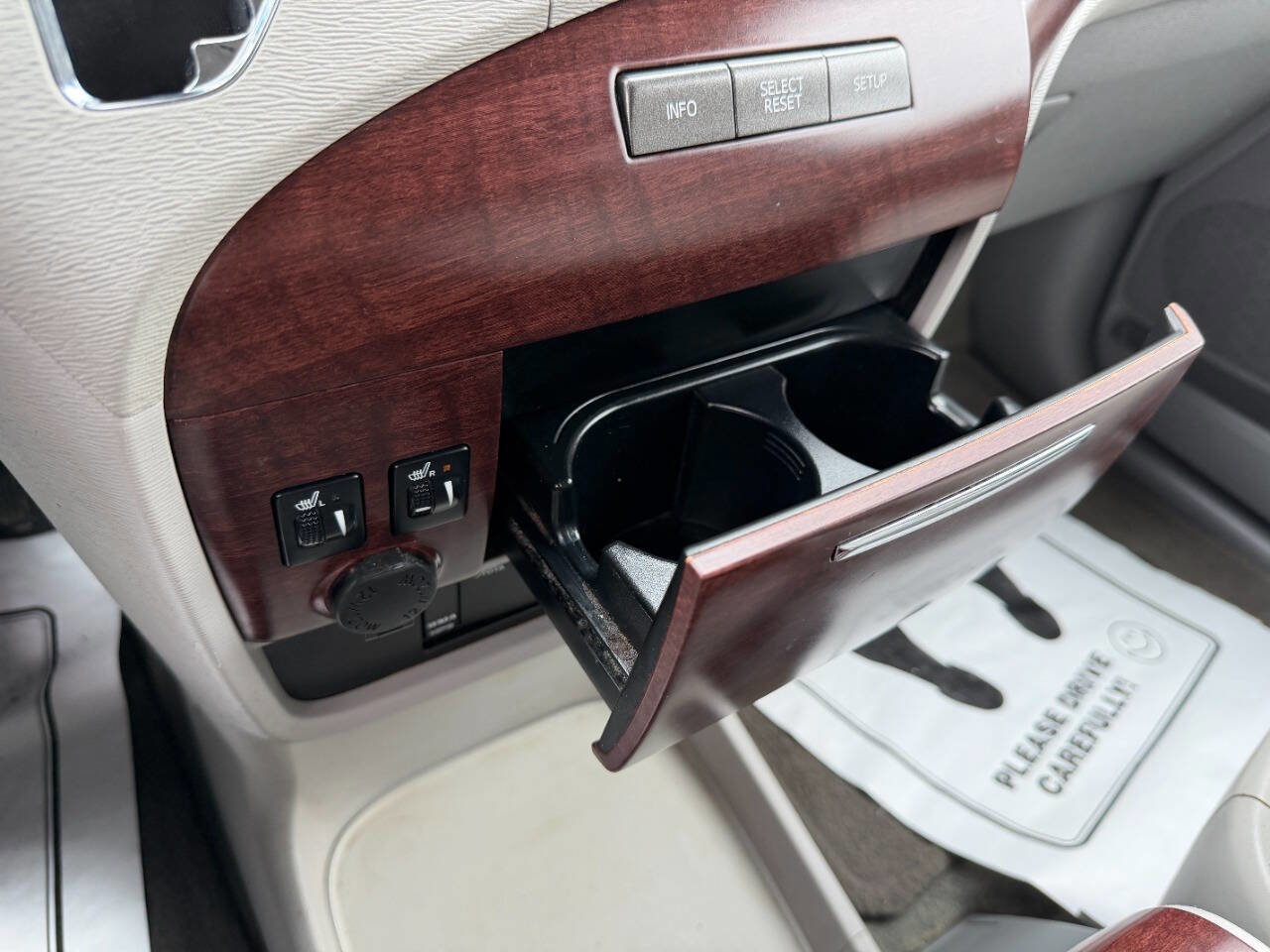 Used 2014 Toyota Sienna XLE w/ XLE Premium Package image 38