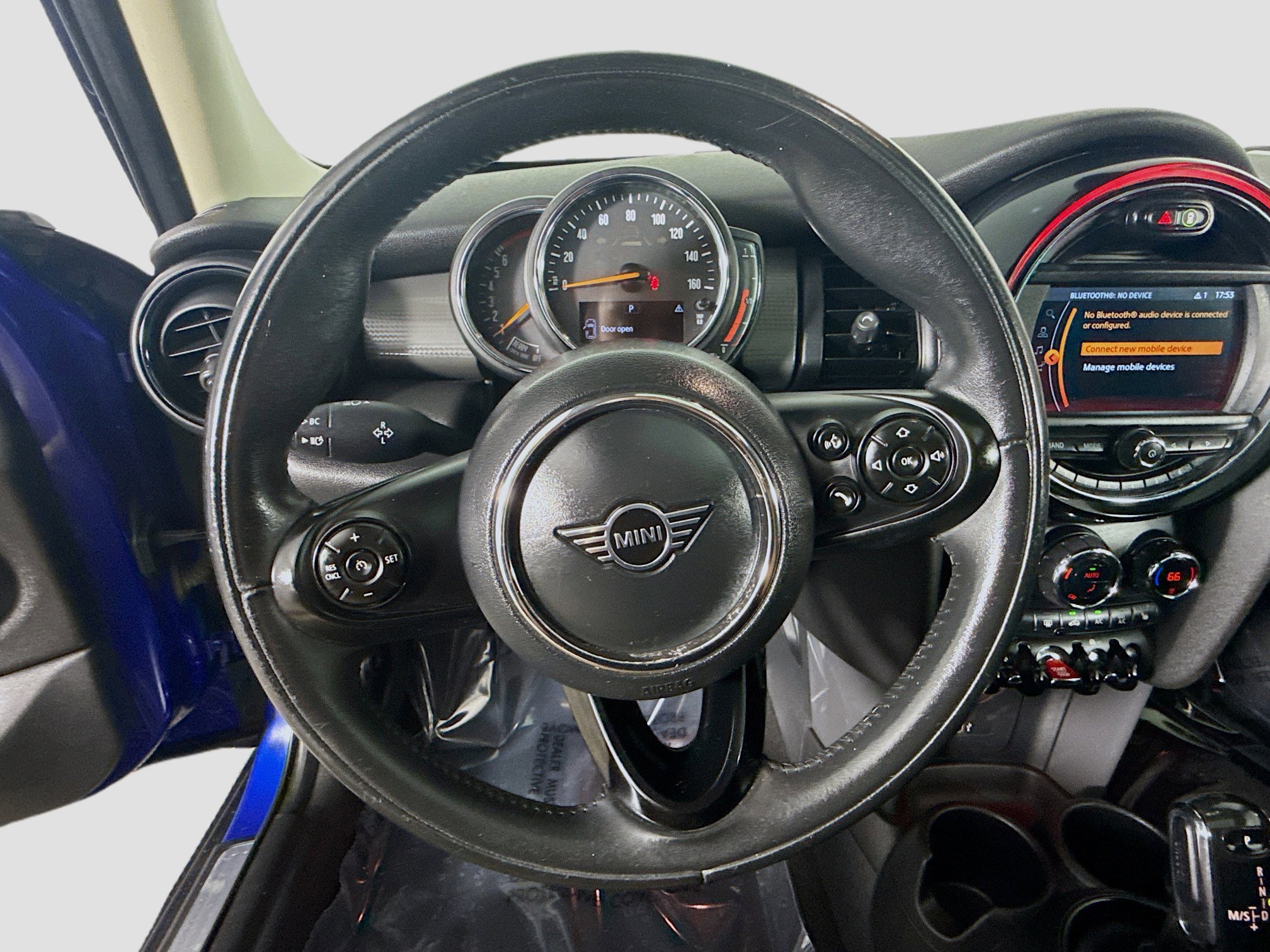 Used 2020 MINI Cooper 4-Door Hardtop image 13