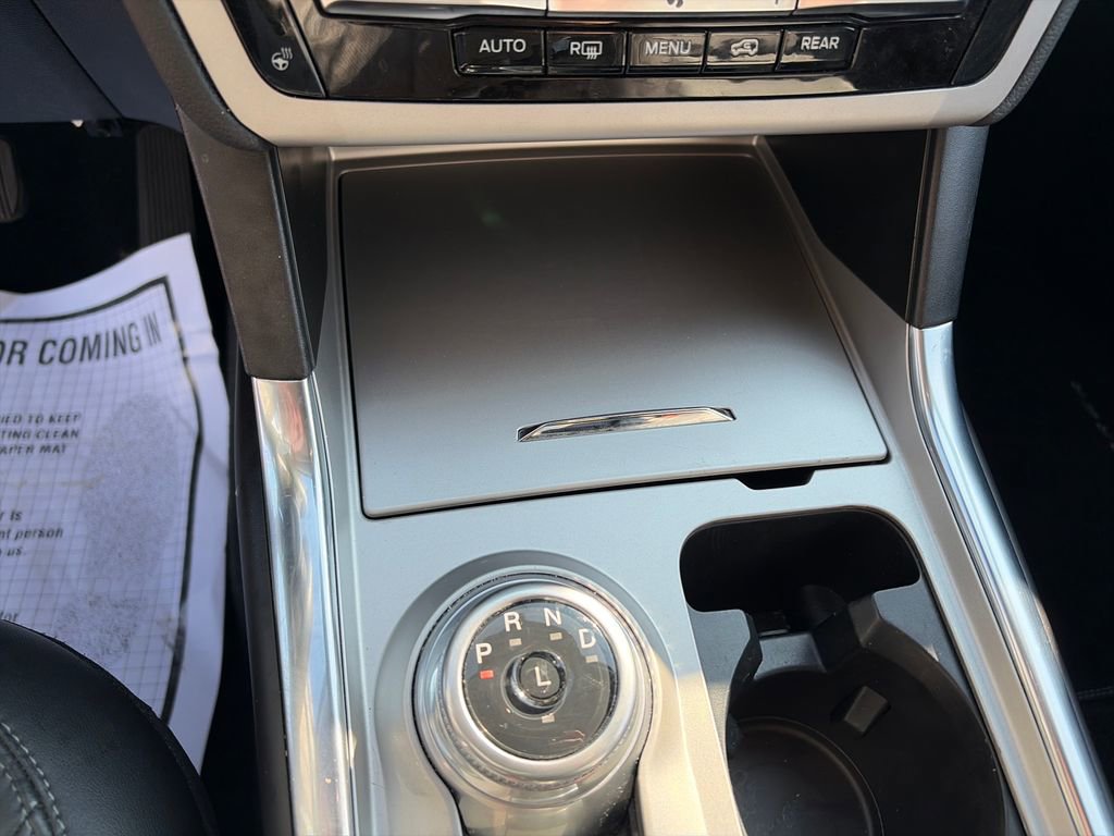 Used 2023 Ford Explorer XLT w/ Equipment Group 202A image 24