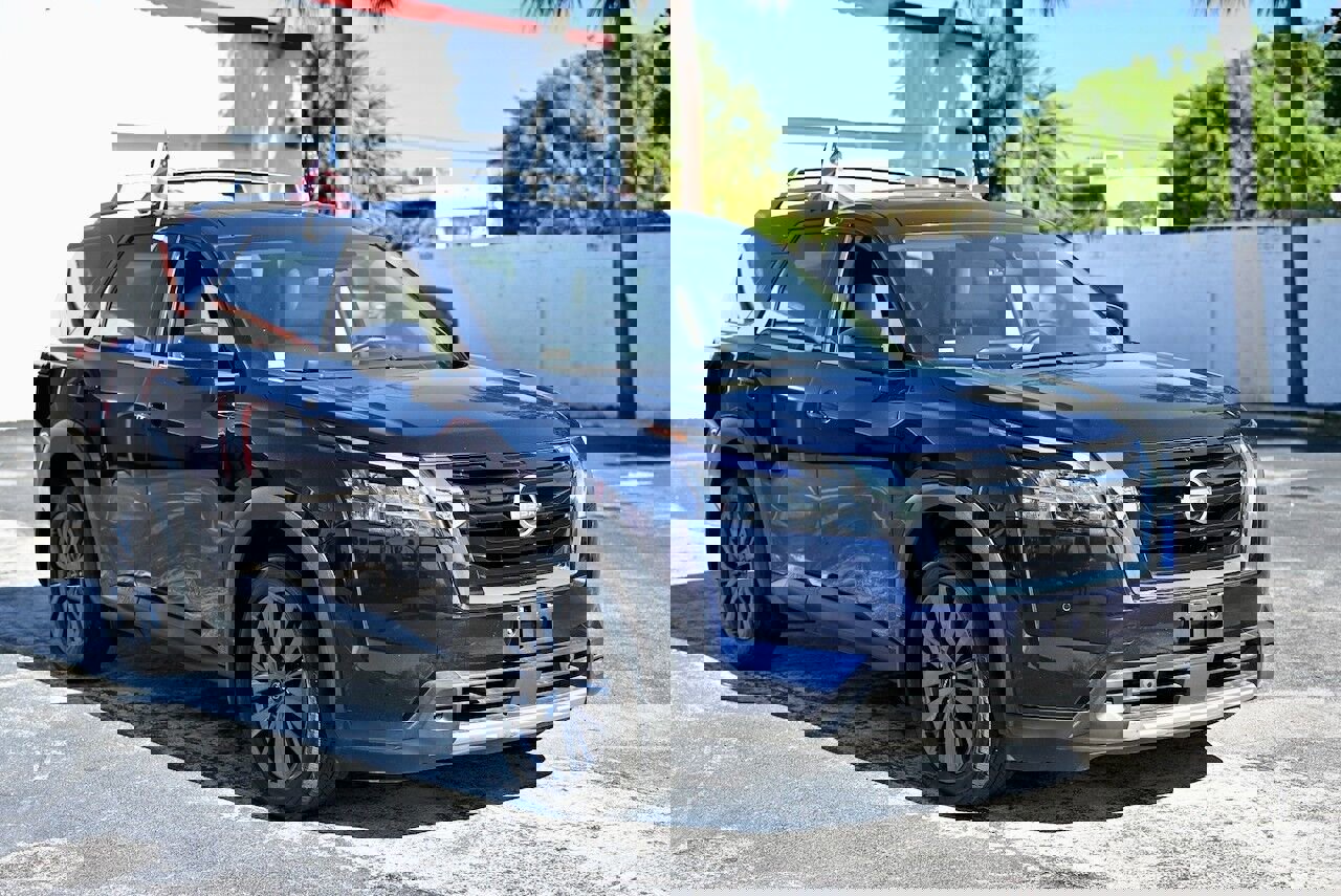 Used 2023 Nissan Pathfinder SL w/ SL Premium Package