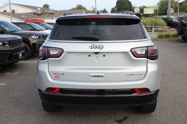Used 2025 Jeep Compass Limited w/ Elite Group AWD/4WD image 29