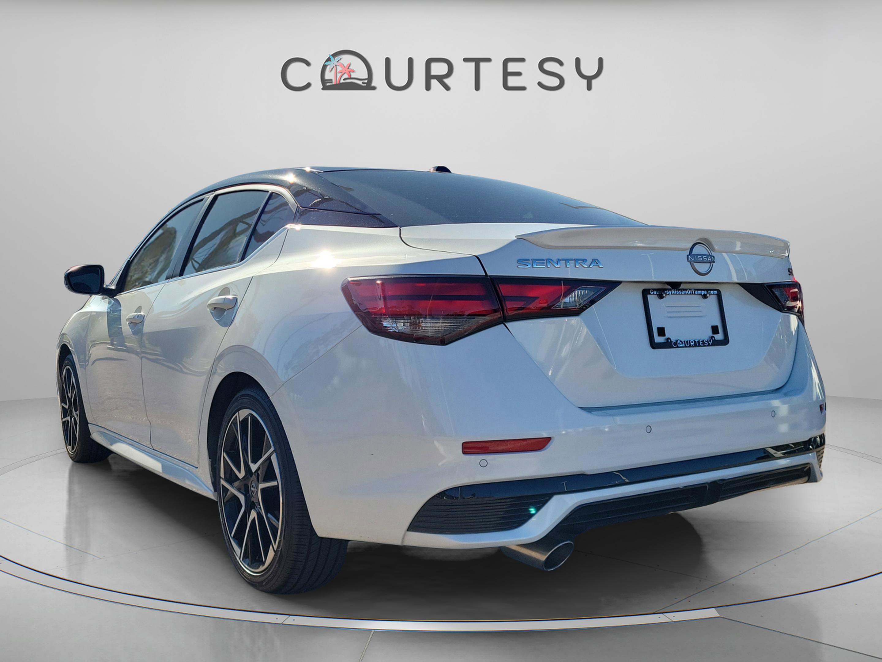 Certified 2025 Nissan Sentra SR image 2