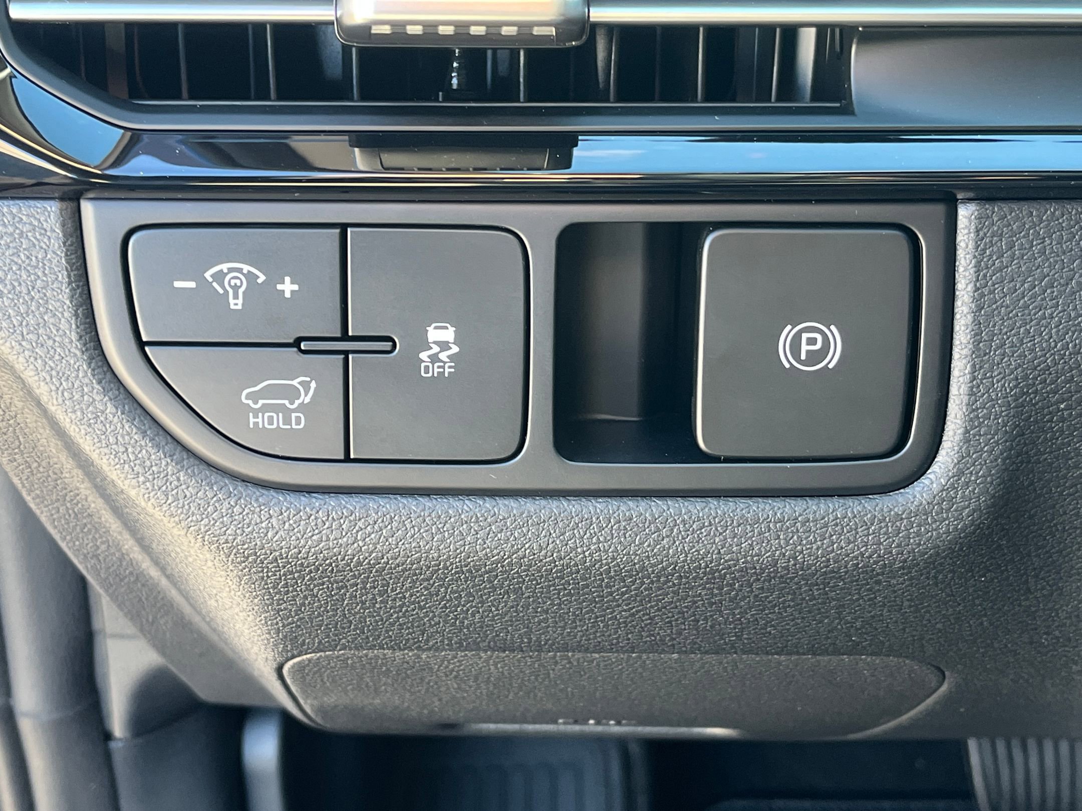 New 2026 Kia Sportage SX FWD image 17