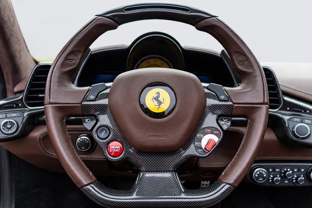 Used 2013 Ferrari 458 Spider RWD image 4