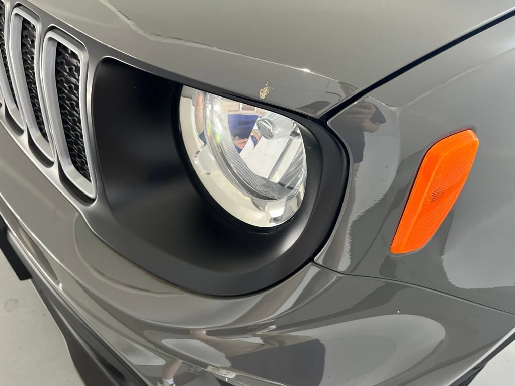 Used 2023 Jeep Renegade Latitude AWD/4WD image 34