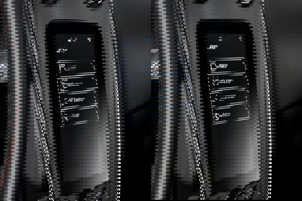 Used 2020 McLaren 570S Spider image 35