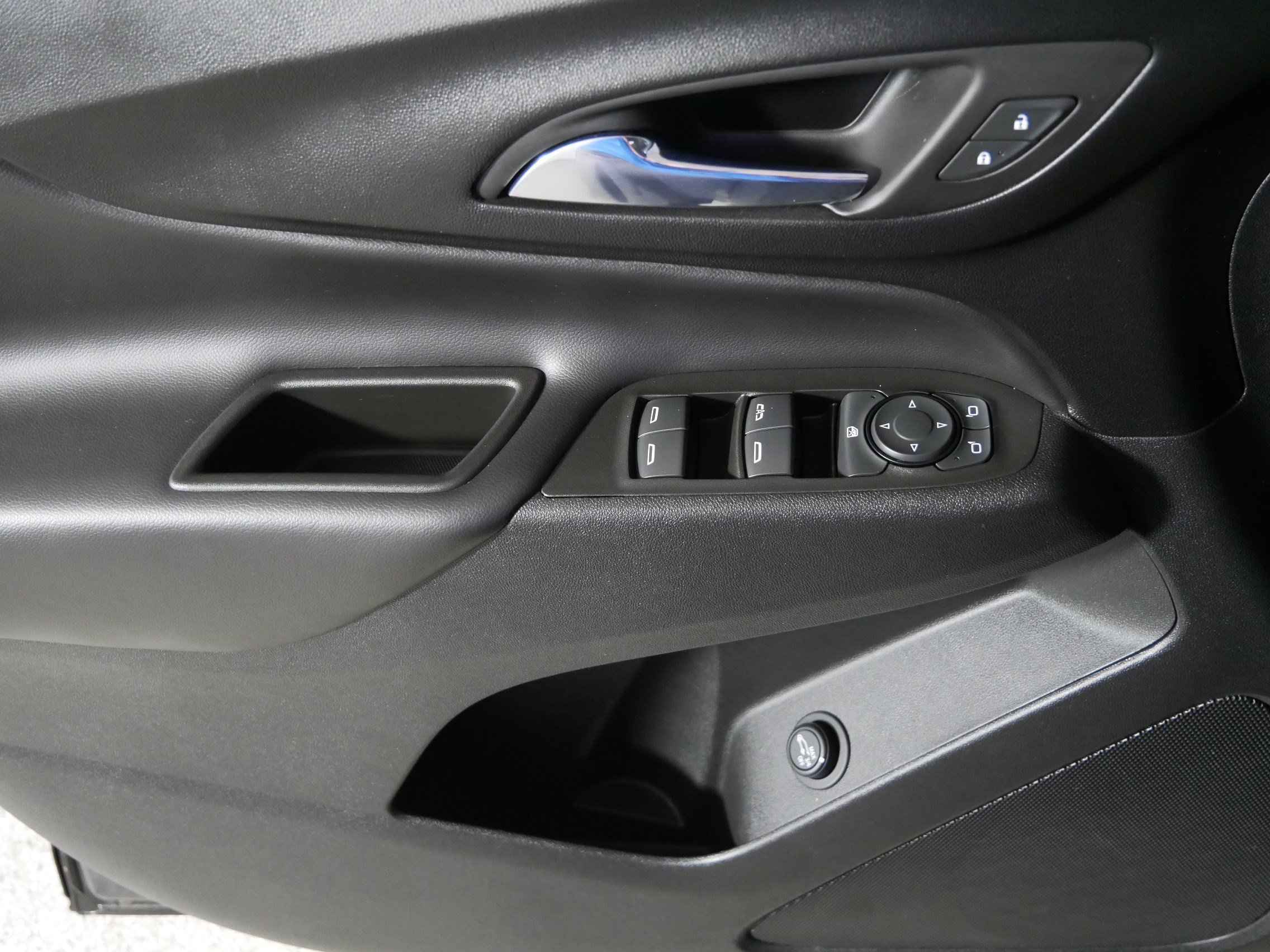 Used 2022 Chevrolet Equinox LT AWD/4WD image 19