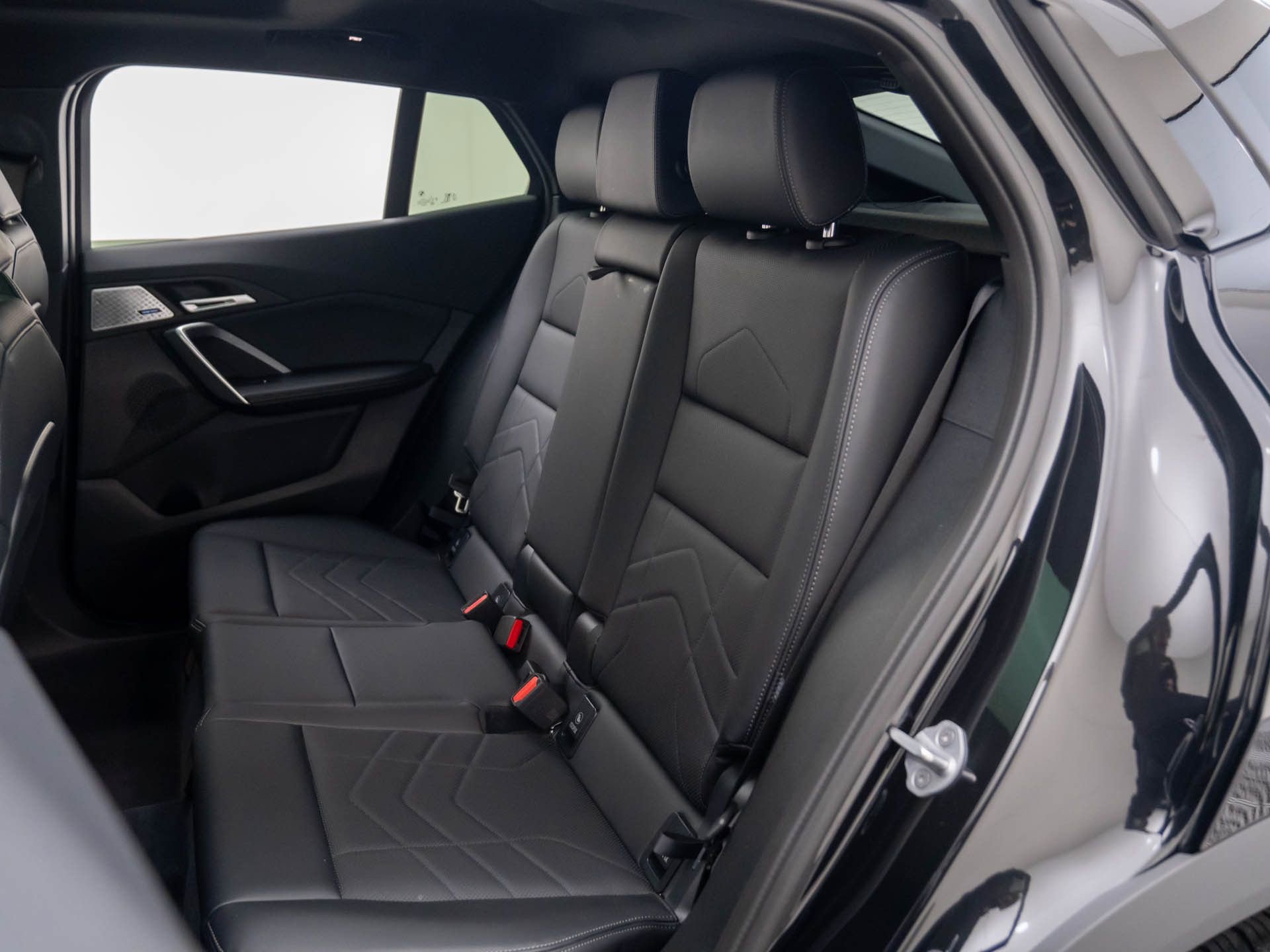 Certified 2025 BMW X2 xDrive28i w/ Premium Package image 20