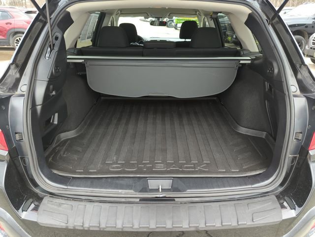 Used 2019 Subaru Outback 2.5i Premium image 24