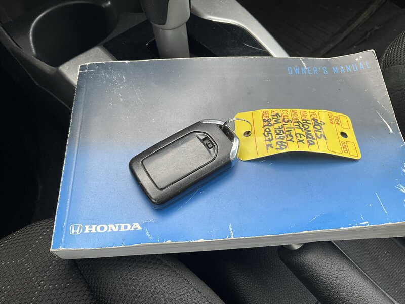 Used 2015 Honda Fit EX image 37