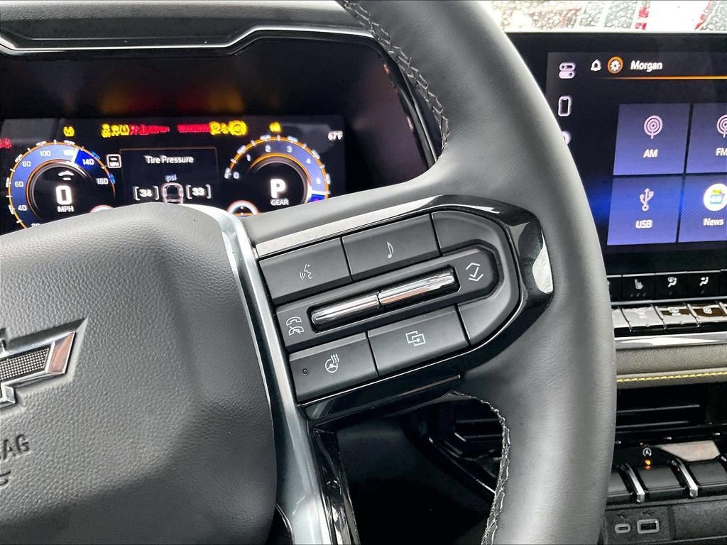 Used 2025 Chevrolet Colorado ZR2 w/ Technology Package AWD/4WD image 24