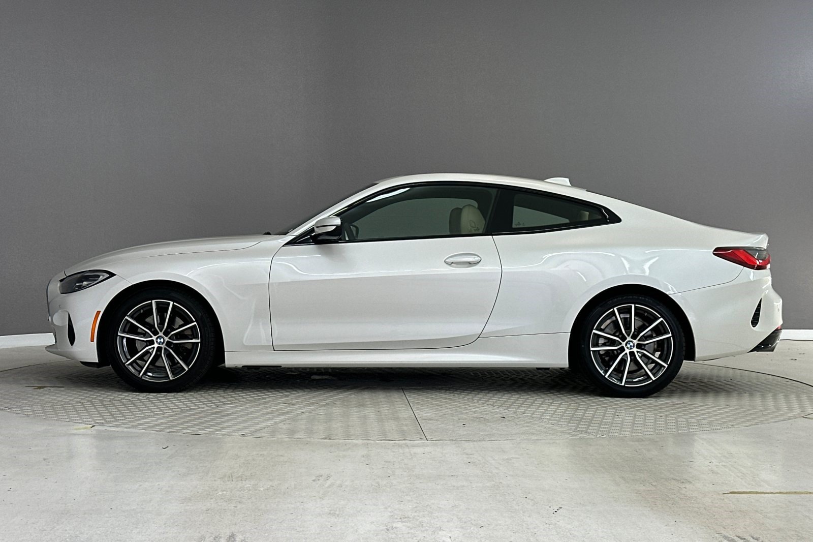 Certified 2022 BMW 430i xDrive Coupe w/ Convenience Package AWD/4WD image 2