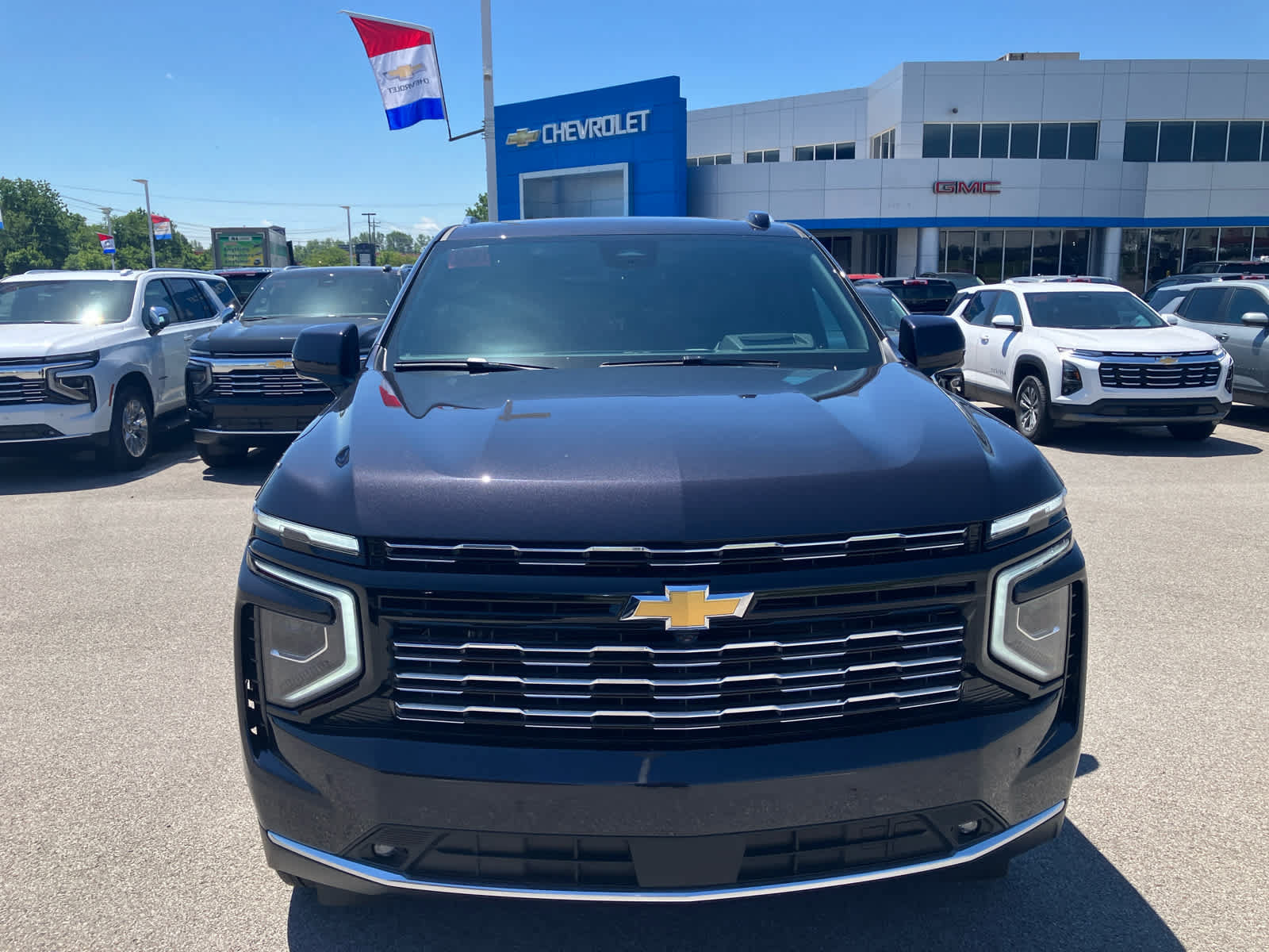 New 2026 Chevrolet Tahoe High Country AWD/4WD image 2