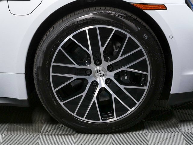 New 2026 Porsche Taycan RWD image 39