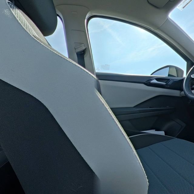 Used 2025 Volkswagen Taos S image 26