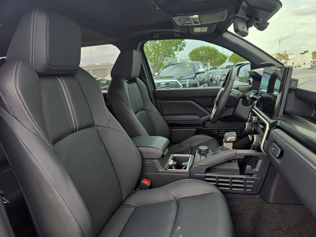 Used 2025 Toyota 4Runner Limited image 10