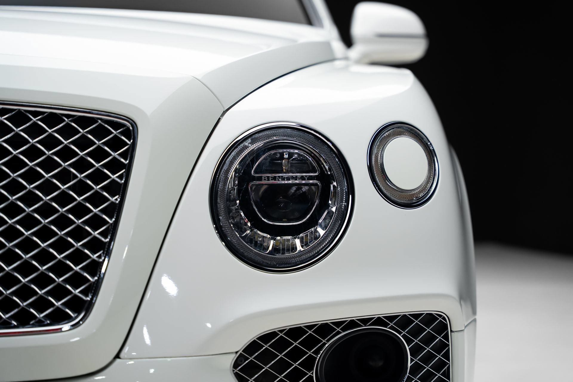 Used 2018 Bentley Bentayga AWD/4WD image 10