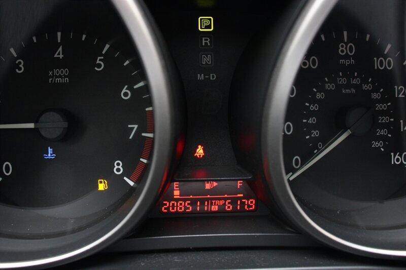 Used 2011 MAZDA MAZDA3 i Touring FWD image 7