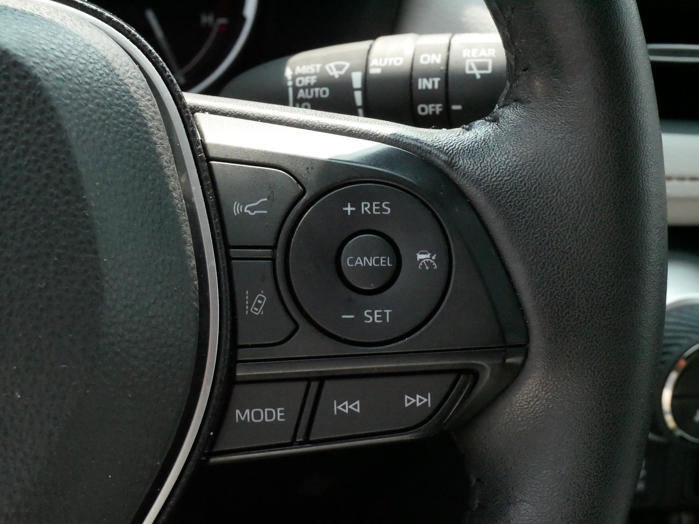 Used 2025 Toyota RAV4 XLE Premium w/ Weather Package AWD/4WD image 25