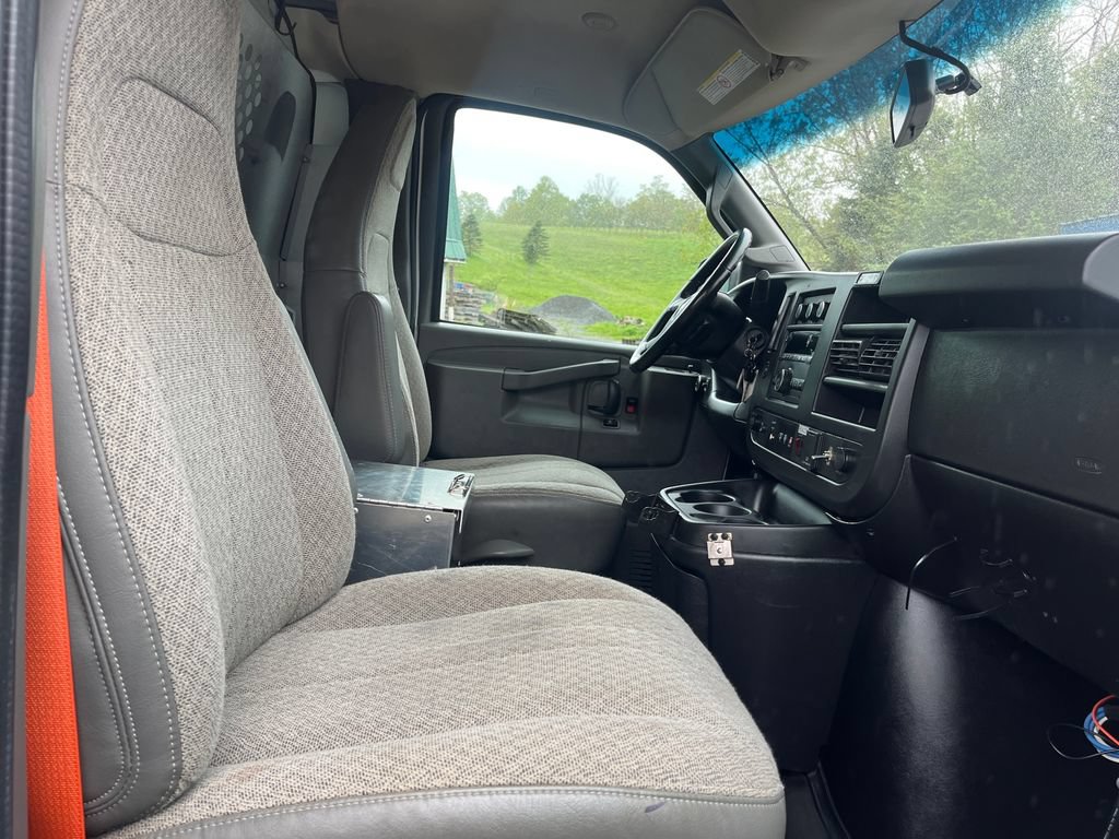 Used 2020 Chevrolet Express 2500 w/ Driver Convenience Package RWD image 30