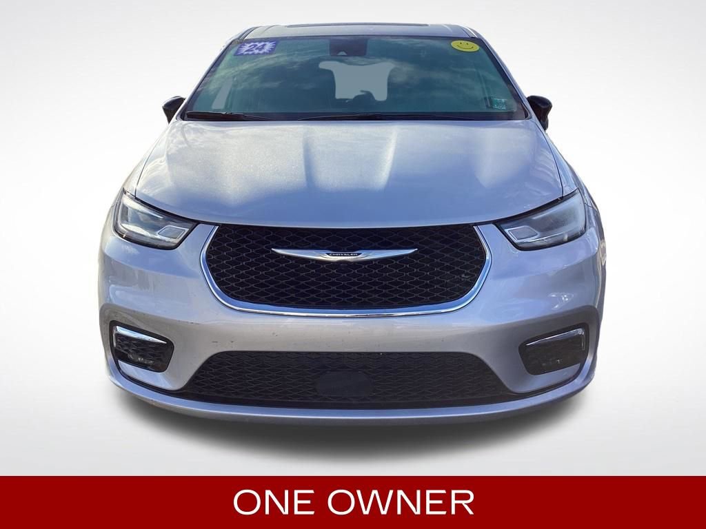 Used 2024 Chrysler Pacifica Limited FWD image 3