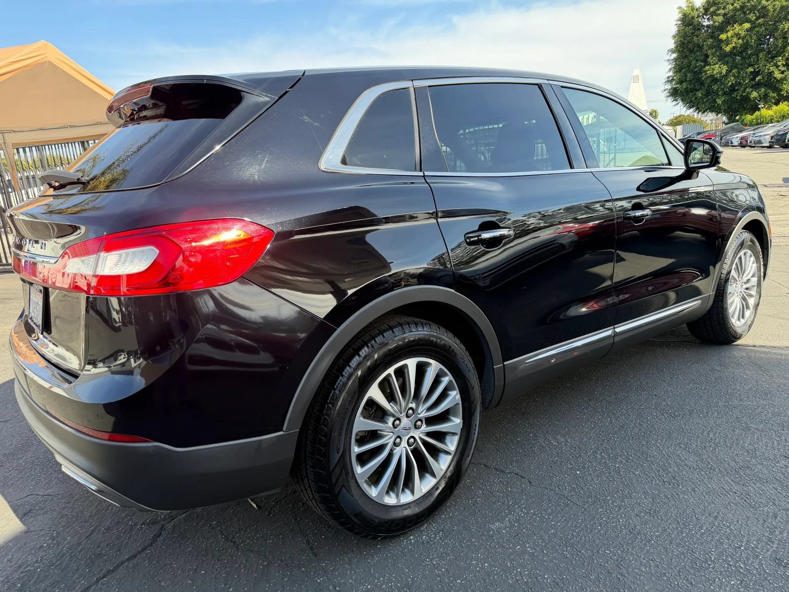 Used 2016 Lincoln MKX Select FWD image 24