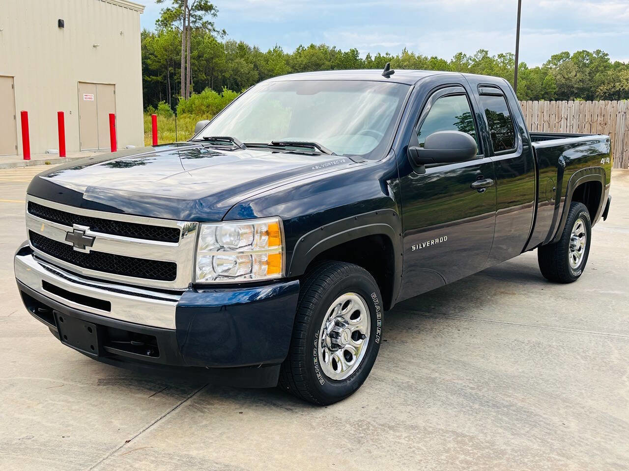 Used 2011 Chevrolet Silverado 1500 LS image 1