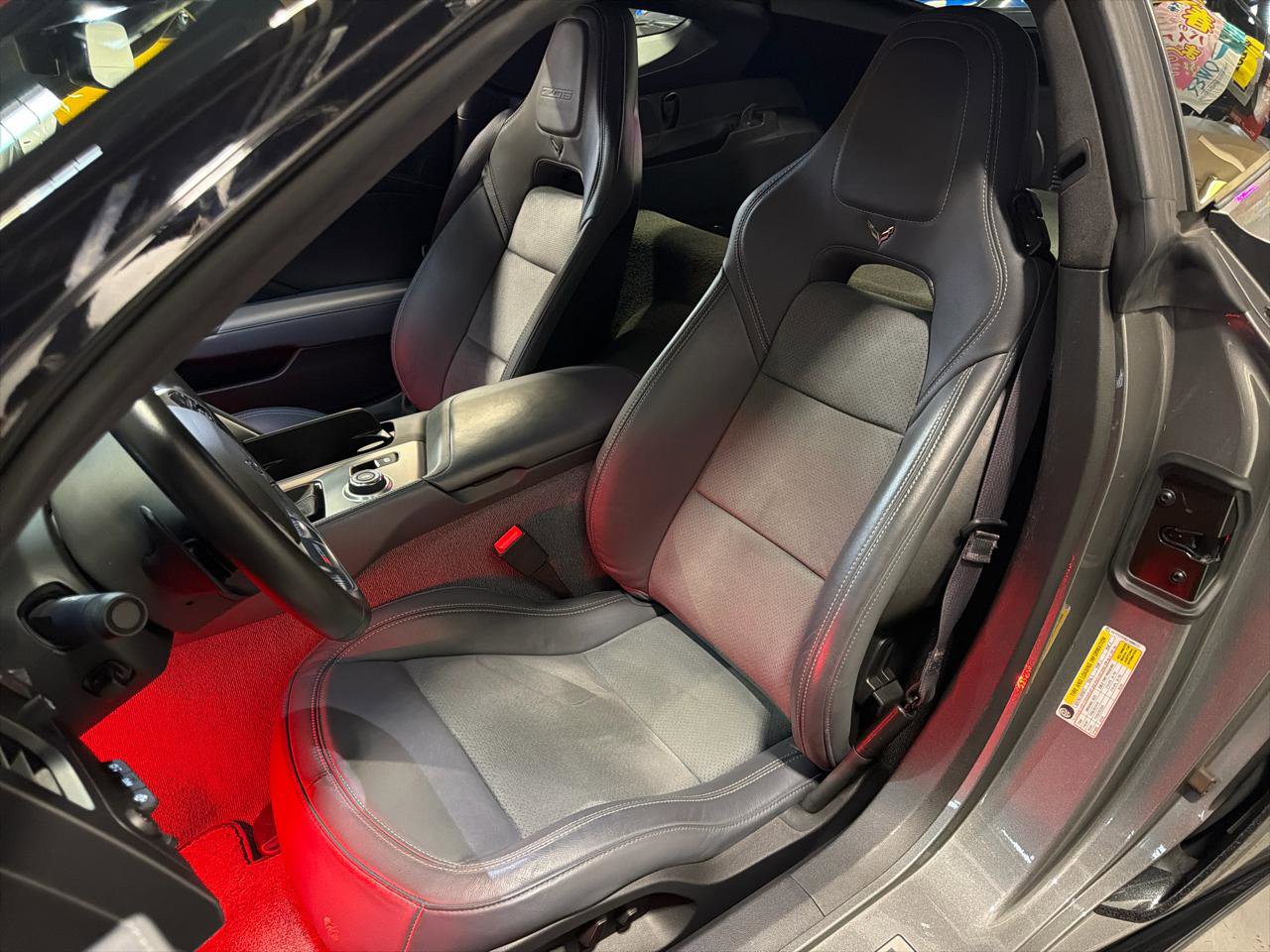 Used 2015 Chevrolet Corvette Z06 w/ 3LZ Preferred Equipment Group image 15