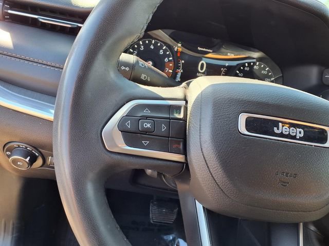 Used 2023 Jeep Compass Limited image 18